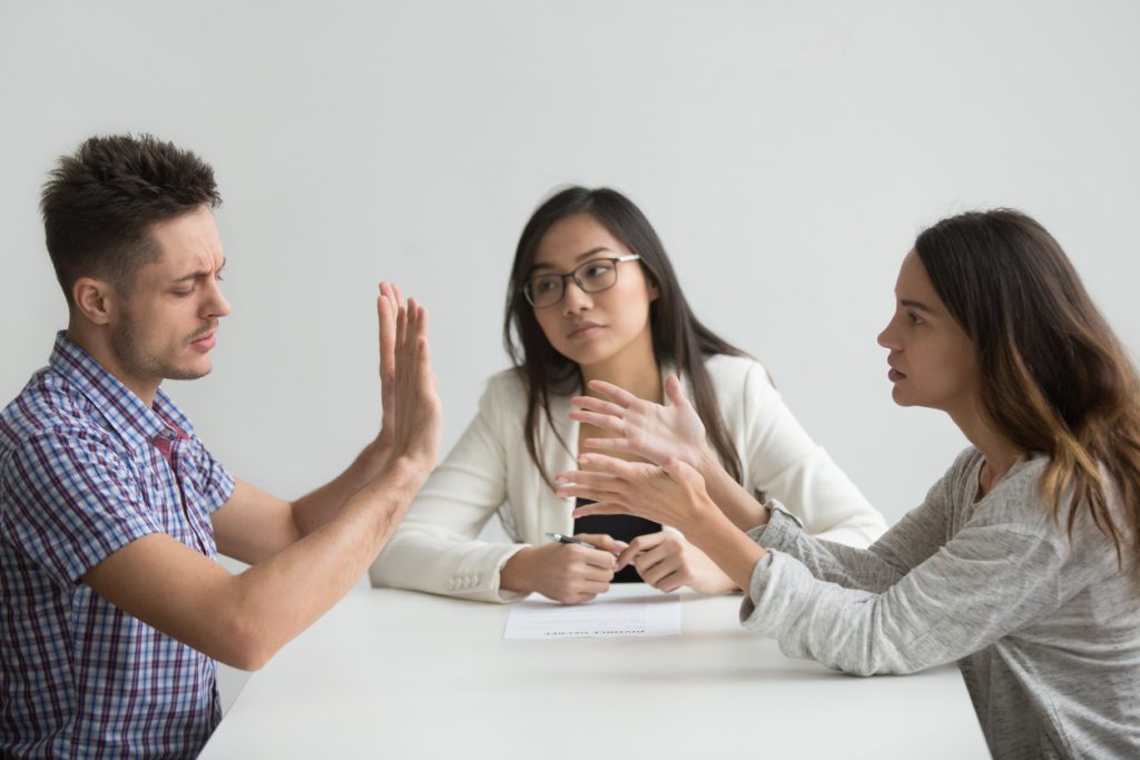 Need a Divorce Lawyer? Tips for Choosing the Best Lawyer