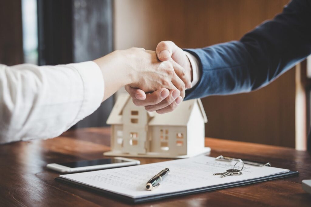 YOUR GUIDE TO REAL ESTATE LAWYERS